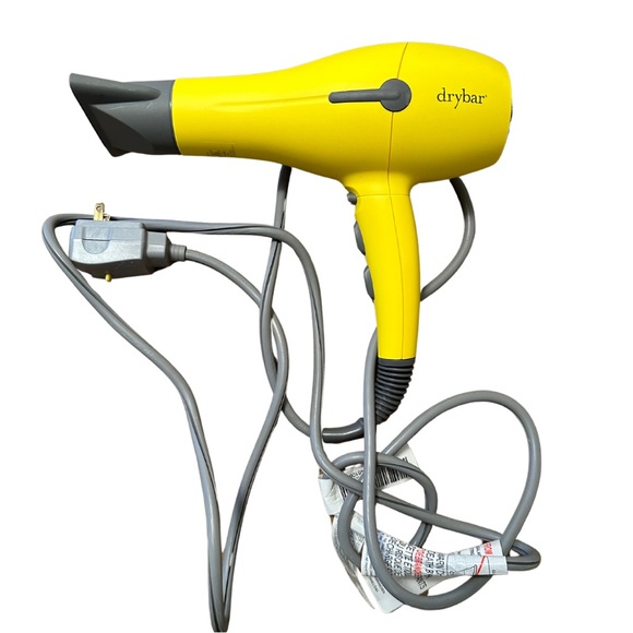 Drybar Other - Drybar Buttercup Blowdrier & accessories